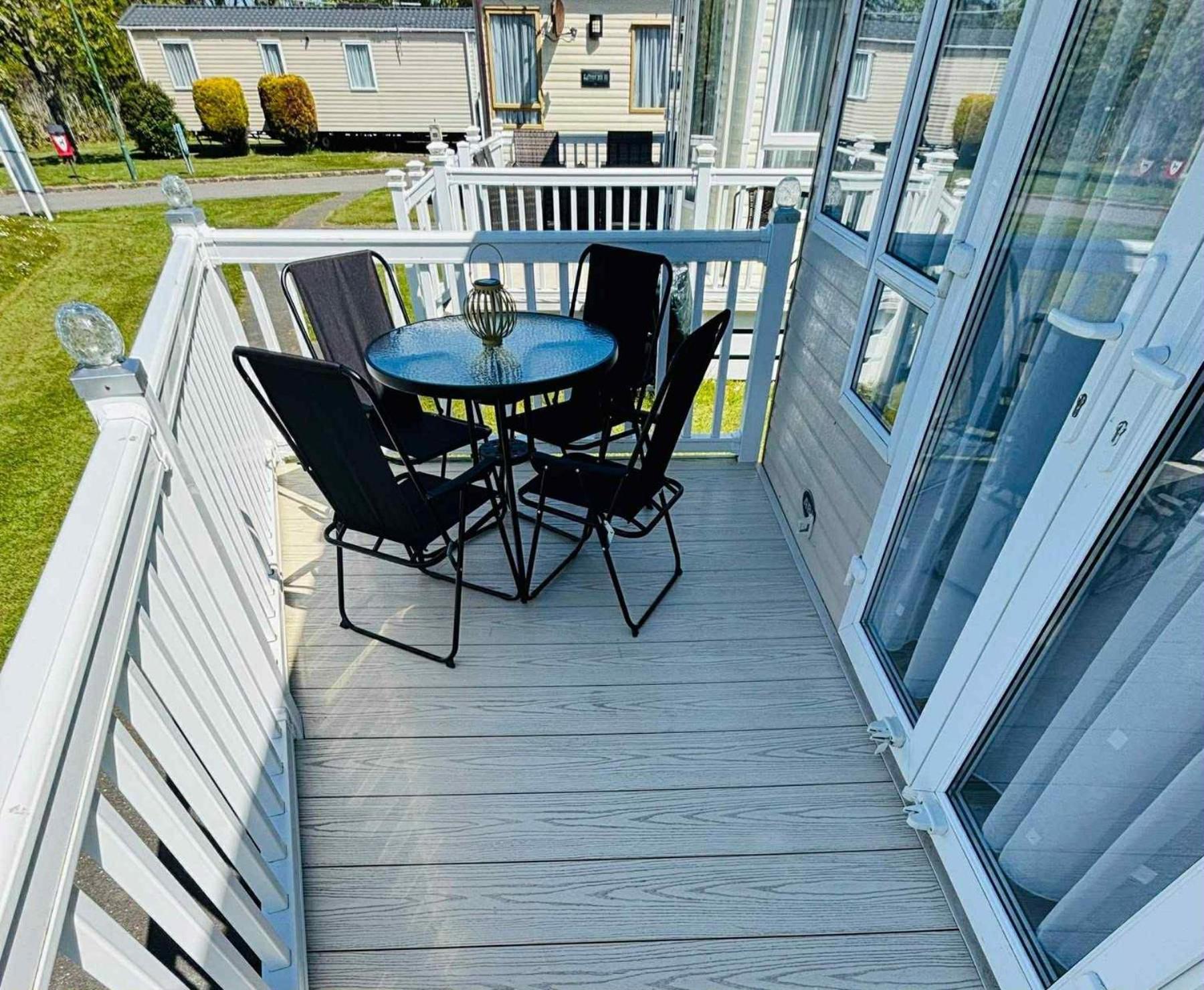 Butterfly Lane Holidays At Marine, Rhyl Room photo